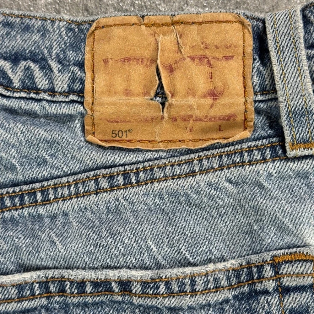Levi's 501 Men's Jeans 32x29 Light Wash Distressed Button Fly Straight Leg